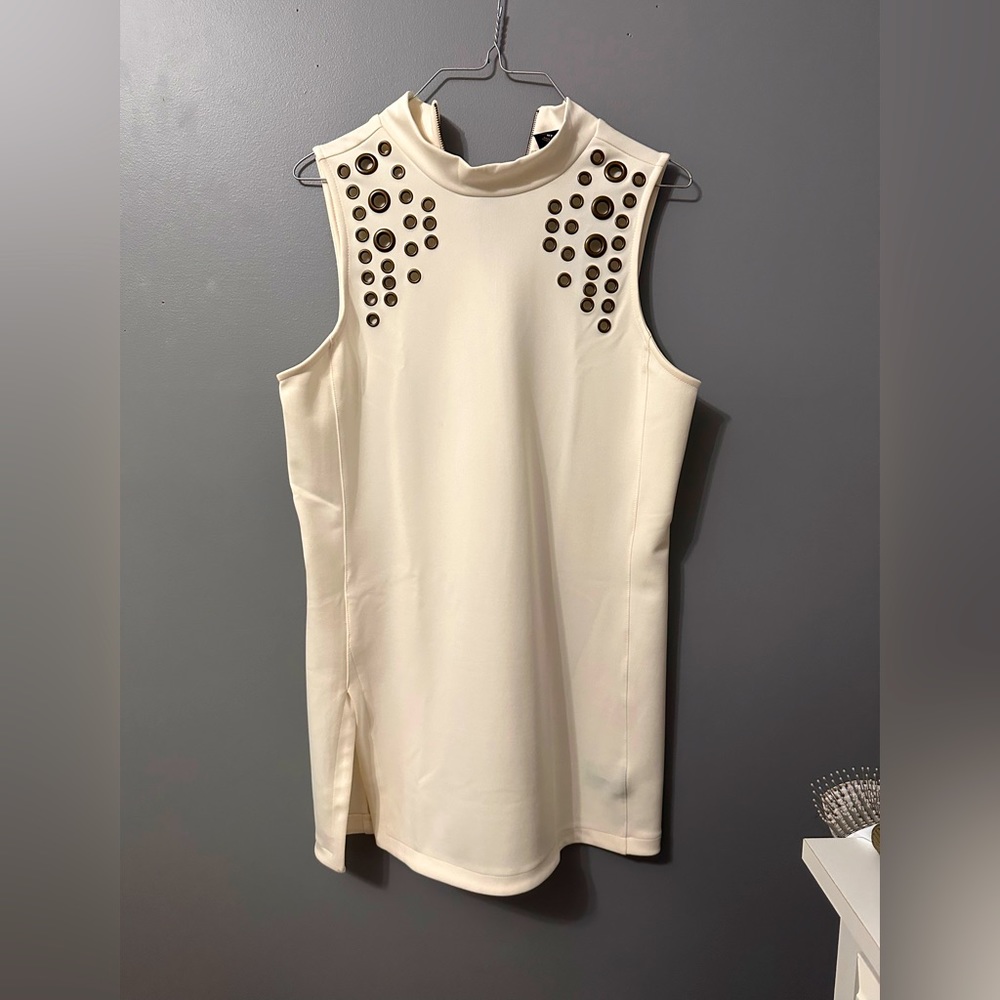 white tank